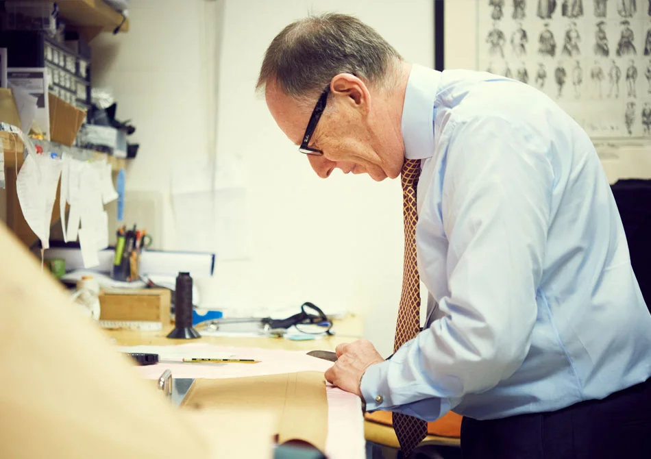 Stephen Lachter measuring the fabric